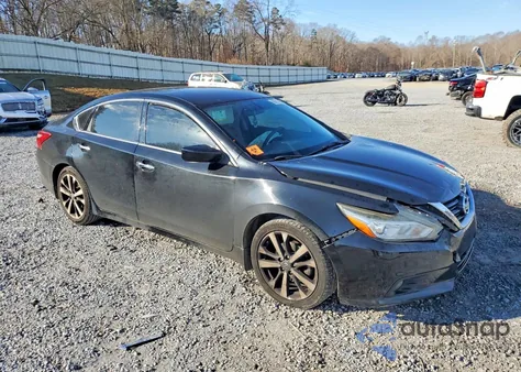 2016 Nissan Altima 2.5 z USA, uszkodzony, nr VIN 1N4AL3AP5GC291263